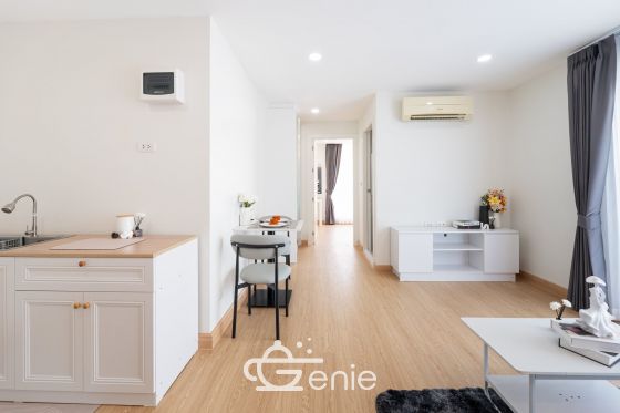 Walking distance to the mall and MRT Srinakarin || ✨Spacious 40 sq.m. room || 💵 Affordable monthly payments of only 7,xxx THB!!! || 🚝 Walking distance to MRT Suan Luang Rama IX Station || 🛍️ 500 m to Seacon Square || Fully furnished and ready to move in.  Owner selling directly. Only one room available. Interested? Message me now! 😊 Elements Srinakarin Project📍 https://share.google/78QLiHEHAcfrMF0B2  This room is decorated in a Modern Luxury style, featuring a striking white and black color scheme with black lines, adding dimension and a luxurious feel. The furniture features a simple yet detailed design, complemented by warm white lighting that creates a cozy and inviting atmosphere, reminiscent of a premium hotel.  ✅ Room Details • Spacious 39.6 square meters of living space 🤯 • 1 Bedroom • 1 Bathroom • Separate open kitchen • 7th Floor, Building B4, Building 3 • Fully furnished; move-in ready!  >>> Price: Only 2.29 Million Baht <<<  🔸Amenities🔸 🌊 Swimming Pool 💪🏻 Fitness Center 📕 Multipurpose Room 🌳 Relaxation Garden 🔒 Key Card Access System, 24-hour CCTV 👮🏻‍♂️ CCTV & 24-hour Security Guard 🚘 Parking  🔸Nearby Landmarks🔸 Transportation • MRT Suan Luang Rama IX Station • MRT Srinakarin 38 Station  Shopping Centers • Seacon Square • Lotus Express • 7-11 • Srinakarin Train Night Market Nearby Amenities: • Makro Srinakarin • Paradise Place • Central Plaza Bangna • Little Walk Bangna • The Bangkok Mall • Mega Bangna Educational Institutions: • Dusit Thani College • Triam Udom Suksa Pattanakarn School • Kasem Bundit University • Montessori International School Bangkok • Stamford University • Assumption University • Wells International School • Berkeley International School Medical Centers: • Thai Nakarin Hospital • Sikarin Hospital • Vibharam Hospital • Samitivej Srinakarin Hospital  Interested in loan application consultation? Press 1️⃣ Interested in viewing a room? Press 2️⃣ Inquiring about booking? Press 3️⃣ Interested? Send a message via Inbox! or Line: @genie-property.com ## Hotline 📱 082-549-6669, 095-495-5463, 093-232-9888 ##  #UsedCondo #NewlyRenovatedCondo #genieproperty #UsedCondoNearMRT #Condo #Renovated #AffordableCondo #CondoNearBTS #FullyFurnishedCondo #LowInstallments #CheaperThanRent #OwnerSelling #Srinakarin #SeaconSquare #SuanLuangRama9 #MRT #SrinakarinCondo #UsedCondoForSale