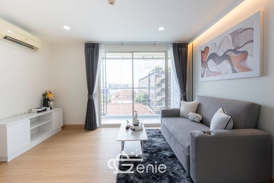 Walking distance to the mall and MRT Srinakarin || ✨Spacious 40 sq.m. room || 💵 Affordable monthly payments of only 7,xxx THB!!! || 🚝 Walking distance to MRT Suan Luang Rama IX Station || 🛍️ 500 m to Seacon Square || Fully furnished and ready to move in.  Owner selling directly. Only one room available. Interested? Message me now! 😊 Elements Srinakarin Project📍 https://share.google/78QLiHEHAcfrMF0B2  This room is decorated in a Modern Luxury style, featuring a striking white and black color scheme with black lines, adding dimension and a luxurious feel. The furniture features a simple yet detailed design, complemented by warm white lighting that creates a cozy and inviting atmosphere, reminiscent of a premium hotel.  ✅ Room Details • Spacious 39.6 square meters of living space 🤯 • 1 Bedroom • 1 Bathroom • Separate open kitchen • 7th Floor, Building B4, Building 3 • Fully furnished; move-in ready!  >>> Price: Only 2.29 Million Baht <<<  🔸Amenities🔸 🌊 Swimming Pool 💪🏻 Fitness Center 📕 Multipurpose Room 🌳 Relaxation Garden 🔒 Key Card Access System, 24-hour CCTV 👮🏻‍♂️ CCTV & 24-hour Security Guard 🚘 Parking  🔸Nearby Landmarks🔸 Transportation • MRT Suan Luang Rama IX Station • MRT Srinakarin 38 Station  Shopping Centers • Seacon Square • Lotus Express • 7-11 • Srinakarin Train Night Market Nearby Amenities: • Makro Srinakarin • Paradise Place • Central Plaza Bangna • Little Walk Bangna • The Bangkok Mall • Mega Bangna Educational Institutions: • Dusit Thani College • Triam Udom Suksa Pattanakarn School • Kasem Bundit University • Montessori International School Bangkok • Stamford University • Assumption University • Wells International School • Berkeley International School Medical Centers: • Thai Nakarin Hospital • Sikarin Hospital • Vibharam Hospital • Samitivej Srinakarin Hospital  Interested in loan application consultation? Press 1️⃣ Interested in viewing a room? Press 2️⃣ Inquiring about booking? Press 3️⃣ Interested? Send a message via Inbox! or Line: @genie-property.com ## Hotline 📱 082-549-6669, 095-495-5463, 093-232-9888 ##  #UsedCondo #NewlyRenovatedCondo #genieproperty #UsedCondoNearMRT #Condo #Renovated #AffordableCondo #CondoNearBTS #FullyFurnishedCondo #LowInstallments #CheaperThanRent #OwnerSelling #Srinakarin #SeaconSquare #SuanLuangRama9 #MRT #SrinakarinCondo #UsedCondoForSale