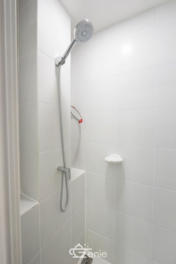 Walking distance to the mall and MRT Srinakarin || ✨Spacious 40 sq.m. room || 💵 Affordable monthly payments of only 7,xxx THB!!! || 🚝 Walking distance to MRT Suan Luang Rama IX Station || 🛍️ 500 m to Seacon Square || Fully furnished and ready to move in.  Owner selling directly. Only one room available. Interested? Message me now! 😊 Elements Srinakarin Project📍 https://share.google/78QLiHEHAcfrMF0B2  This room is decorated in a Modern Luxury style, featuring a striking white and black color scheme with black lines, adding dimension and a luxurious feel. The furniture features a simple yet detailed design, complemented by warm white lighting that creates a cozy and inviting atmosphere, reminiscent of a premium hotel.  ✅ Room Details • Spacious 39.6 square meters of living space 🤯 • 1 Bedroom • 1 Bathroom • Separate open kitchen • 7th Floor, Building B4, Building 3 • Fully furnished; move-in ready!  >>> Price: Only 2.29 Million Baht <<<  🔸Amenities🔸 🌊 Swimming Pool 💪🏻 Fitness Center 📕 Multipurpose Room 🌳 Relaxation Garden 🔒 Key Card Access System, 24-hour CCTV 👮🏻‍♂️ CCTV & 24-hour Security Guard 🚘 Parking  🔸Nearby Landmarks🔸 Transportation • MRT Suan Luang Rama IX Station • MRT Srinakarin 38 Station  Shopping Centers • Seacon Square • Lotus Express • 7-11 • Srinakarin Train Night Market Nearby Amenities: • Makro Srinakarin • Paradise Place • Central Plaza Bangna • Little Walk Bangna • The Bangkok Mall • Mega Bangna Educational Institutions: • Dusit Thani College • Triam Udom Suksa Pattanakarn School • Kasem Bundit University • Montessori International School Bangkok • Stamford University • Assumption University • Wells International School • Berkeley International School Medical Centers: • Thai Nakarin Hospital • Sikarin Hospital • Vibharam Hospital • Samitivej Srinakarin Hospital  Interested in loan application consultation? Press 1️⃣ Interested in viewing a room? Press 2️⃣ Inquiring about booking? Press 3️⃣ Interested? Send a message via Inbox! or Line: @genie-property.com ## Hotline 📱 082-549-6669, 095-495-5463, 093-232-9888 ##  #UsedCondo #NewlyRenovatedCondo #genieproperty #UsedCondoNearMRT #Condo #Renovated #AffordableCondo #CondoNearBTS #FullyFurnishedCondo #LowInstallments #CheaperThanRent #OwnerSelling #Srinakarin #SeaconSquare #SuanLuangRama9 #MRT #SrinakarinCondo #UsedCondoForSale