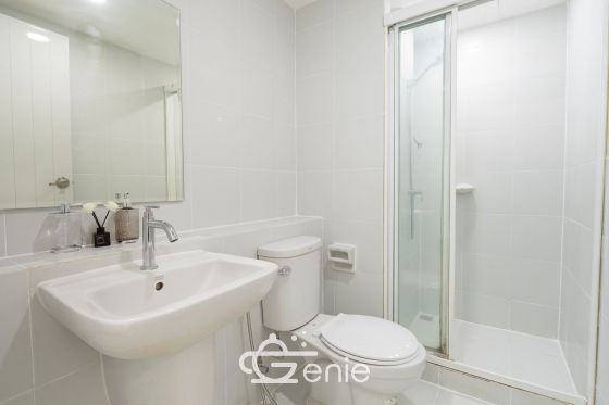 Walking distance to the mall and MRT Srinakarin || ✨Spacious 40 sq.m. room || 💵 Affordable monthly payments of only 7,xxx THB!!! || 🚝 Walking distance to MRT Suan Luang Rama IX Station || 🛍️ 500 m to Seacon Square || Fully furnished and ready to move in.  Owner selling directly. Only one room available. Interested? Message me now! 😊 Elements Srinakarin Project📍 https://share.google/78QLiHEHAcfrMF0B2  This room is decorated in a Modern Luxury style, featuring a striking white and black color scheme with black lines, adding dimension and a luxurious feel. The furniture features a simple yet detailed design, complemented by warm white lighting that creates a cozy and inviting atmosphere, reminiscent of a premium hotel.  ✅ Room Details • Spacious 39.6 square meters of living space 🤯 • 1 Bedroom • 1 Bathroom • Separate open kitchen • 7th Floor, Building B4, Building 3 • Fully furnished; move-in ready!  >>> Price: Only 2.29 Million Baht <<<  🔸Amenities🔸 🌊 Swimming Pool 💪🏻 Fitness Center 📕 Multipurpose Room 🌳 Relaxation Garden 🔒 Key Card Access System, 24-hour CCTV 👮🏻‍♂️ CCTV & 24-hour Security Guard 🚘 Parking  🔸Nearby Landmarks🔸 Transportation • MRT Suan Luang Rama IX Station • MRT Srinakarin 38 Station  Shopping Centers • Seacon Square • Lotus Express • 7-11 • Srinakarin Train Night Market Nearby Amenities: • Makro Srinakarin • Paradise Place • Central Plaza Bangna • Little Walk Bangna • The Bangkok Mall • Mega Bangna Educational Institutions: • Dusit Thani College • Triam Udom Suksa Pattanakarn School • Kasem Bundit University • Montessori International School Bangkok • Stamford University • Assumption University • Wells International School • Berkeley International School Medical Centers: • Thai Nakarin Hospital • Sikarin Hospital • Vibharam Hospital • Samitivej Srinakarin Hospital  Interested in loan application consultation? Press 1️⃣ Interested in viewing a room? Press 2️⃣ Inquiring about booking? Press 3️⃣ Interested? Send a message via Inbox! or Line: @genie-property.com ## Hotline 📱 082-549-6669, 095-495-5463, 093-232-9888 ##  #UsedCondo #NewlyRenovatedCondo #genieproperty #UsedCondoNearMRT #Condo #Renovated #AffordableCondo #CondoNearBTS #FullyFurnishedCondo #LowInstallments #CheaperThanRent #OwnerSelling #Srinakarin #SeaconSquare #SuanLuangRama9 #MRT #SrinakarinCondo #UsedCondoForSale