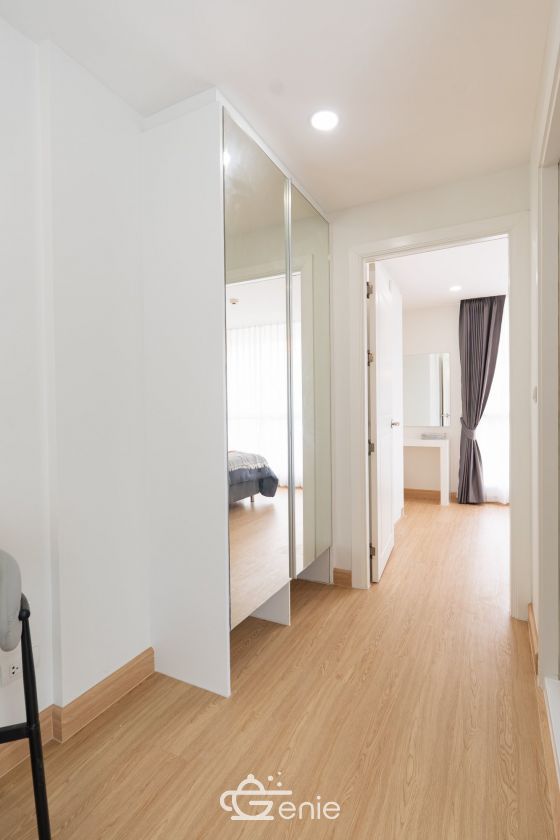 Walking distance to the mall and MRT Srinakarin || ✨Spacious 40 sq.m. room || 💵 Affordable monthly payments of only 7,xxx THB!!! || 🚝 Walking distance to MRT Suan Luang Rama IX Station || 🛍️ 500 m to Seacon Square || Fully furnished and ready to move in.  Owner selling directly. Only one room available. Interested? Message me now! 😊 Elements Srinakarin Project📍 https://share.google/78QLiHEHAcfrMF0B2  This room is decorated in a Modern Luxury style, featuring a striking white and black color scheme with black lines, adding dimension and a luxurious feel. The furniture features a simple yet detailed design, complemented by warm white lighting that creates a cozy and inviting atmosphere, reminiscent of a premium hotel.  ✅ Room Details • Spacious 39.6 square meters of living space 🤯 • 1 Bedroom • 1 Bathroom • Separate open kitchen • 7th Floor, Building B4, Building 3 • Fully furnished; move-in ready!  >>> Price: Only 2.29 Million Baht <<<  🔸Amenities🔸 🌊 Swimming Pool 💪🏻 Fitness Center 📕 Multipurpose Room 🌳 Relaxation Garden 🔒 Key Card Access System, 24-hour CCTV 👮🏻‍♂️ CCTV & 24-hour Security Guard 🚘 Parking  🔸Nearby Landmarks🔸 Transportation • MRT Suan Luang Rama IX Station • MRT Srinakarin 38 Station  Shopping Centers • Seacon Square • Lotus Express • 7-11 • Srinakarin Train Night Market Nearby Amenities: • Makro Srinakarin • Paradise Place • Central Plaza Bangna • Little Walk Bangna • The Bangkok Mall • Mega Bangna Educational Institutions: • Dusit Thani College • Triam Udom Suksa Pattanakarn School • Kasem Bundit University • Montessori International School Bangkok • Stamford University • Assumption University • Wells International School • Berkeley International School Medical Centers: • Thai Nakarin Hospital • Sikarin Hospital • Vibharam Hospital • Samitivej Srinakarin Hospital  Interested in loan application consultation? Press 1️⃣ Interested in viewing a room? Press 2️⃣ Inquiring about booking? Press 3️⃣ Interested? Send a message via Inbox! or Line: @genie-property.com ## Hotline 📱 082-549-6669, 095-495-5463, 093-232-9888 ##  #UsedCondo #NewlyRenovatedCondo #genieproperty #UsedCondoNearMRT #Condo #Renovated #AffordableCondo #CondoNearBTS #FullyFurnishedCondo #LowInstallments #CheaperThanRent #OwnerSelling #Srinakarin #SeaconSquare #SuanLuangRama9 #MRT #SrinakarinCondo #UsedCondoForSale