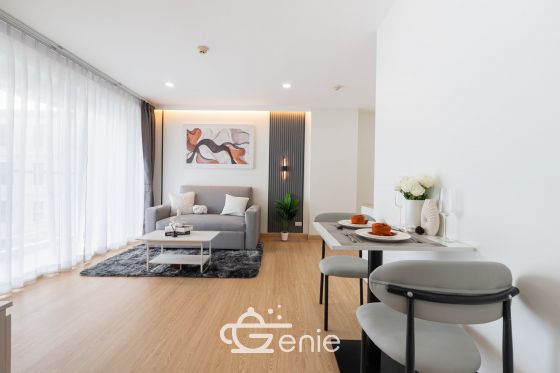 Walking distance to the mall and MRT Srinakarin || ✨Spacious 40 sq.m. room || 💵 Affordable monthly payments of only 7,xxx THB!!! || 🚝 Walking distance to MRT Suan Luang Rama IX Station || 🛍️ 500 m to Seacon Square || Fully furnished and ready to move in.  Owner selling directly. Only one room available. Interested? Message me now! 😊 Elements Srinakarin Project📍 https://share.google/78QLiHEHAcfrMF0B2  This room is decorated in a Modern Luxury style, featuring a striking white and black color scheme with black lines, adding dimension and a luxurious feel. The furniture features a simple yet detailed design, complemented by warm white lighting that creates a cozy and inviting atmosphere, reminiscent of a premium hotel.  ✅ Room Details • Spacious 39.6 square meters of living space 🤯 • 1 Bedroom • 1 Bathroom • Separate open kitchen • 7th Floor, Building B4, Building 3 • Fully furnished; move-in ready!  >>> Price: Only 2.29 Million Baht <<<  🔸Amenities🔸 🌊 Swimming Pool 💪🏻 Fitness Center 📕 Multipurpose Room 🌳 Relaxation Garden 🔒 Key Card Access System, 24-hour CCTV 👮🏻‍♂️ CCTV & 24-hour Security Guard 🚘 Parking  🔸Nearby Landmarks🔸 Transportation • MRT Suan Luang Rama IX Station • MRT Srinakarin 38 Station  Shopping Centers • Seacon Square • Lotus Express • 7-11 • Srinakarin Train Night Market Nearby Amenities: • Makro Srinakarin • Paradise Place • Central Plaza Bangna • Little Walk Bangna • The Bangkok Mall • Mega Bangna Educational Institutions: • Dusit Thani College • Triam Udom Suksa Pattanakarn School • Kasem Bundit University • Montessori International School Bangkok • Stamford University • Assumption University • Wells International School • Berkeley International School Medical Centers: • Thai Nakarin Hospital • Sikarin Hospital • Vibharam Hospital • Samitivej Srinakarin Hospital  Interested in loan application consultation? Press 1️⃣ Interested in viewing a room? Press 2️⃣ Inquiring about booking? Press 3️⃣ Interested? Send a message via Inbox! or Line: @genie-property.com ## Hotline 📱 082-549-6669, 095-495-5463, 093-232-9888 ##  #UsedCondo #NewlyRenovatedCondo #genieproperty #UsedCondoNearMRT #Condo #Renovated #AffordableCondo #CondoNearBTS #FullyFurnishedCondo #LowInstallments #CheaperThanRent #OwnerSelling #Srinakarin #SeaconSquare #SuanLuangRama9 #MRT #SrinakarinCondo #UsedCondoForSale