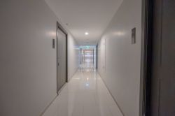 Walking distance to the mall and MRT Srinakarin || ✨Spacious 40 sq.m. room || 💵 Affordable monthly payments of only 7,xxx THB!!! || 🚝 Walking distance to MRT Suan Luang Rama IX Station || 🛍️ 500 m to Seacon Square || Fully furnished and ready to move in.  Owner selling directly. Only one room available. Interested? Message me now! 😊 Elements Srinakarin Project📍 https://share.google/78QLiHEHAcfrMF0B2  This room is decorated in a Modern Luxury style, featuring a striking white and black color scheme with black lines, adding dimension and a luxurious feel. The furniture features a simple yet detailed design, complemented by warm white lighting that creates a cozy and inviting atmosphere, reminiscent of a premium hotel.  ✅ Room Details • Spacious 39.6 square meters of living space 🤯 • 1 Bedroom • 1 Bathroom • Separate open kitchen • 7th Floor, Building B4, Building 3 • Fully furnished; move-in ready!  >>> Price: Only 2.29 Million Baht <<<  🔸Amenities🔸 🌊 Swimming Pool 💪🏻 Fitness Center 📕 Multipurpose Room 🌳 Relaxation Garden 🔒 Key Card Access System, 24-hour CCTV 👮🏻‍♂️ CCTV & 24-hour Security Guard 🚘 Parking  🔸Nearby Landmarks🔸 Transportation • MRT Suan Luang Rama IX Station • MRT Srinakarin 38 Station  Shopping Centers • Seacon Square • Lotus Express • 7-11 • Srinakarin Train Night Market Nearby Amenities: • Makro Srinakarin • Paradise Place • Central Plaza Bangna • Little Walk Bangna • The Bangkok Mall • Mega Bangna Educational Institutions: • Dusit Thani College • Triam Udom Suksa Pattanakarn School • Kasem Bundit University • Montessori International School Bangkok • Stamford University • Assumption University • Wells International School • Berkeley International School Medical Centers: • Thai Nakarin Hospital • Sikarin Hospital • Vibharam Hospital • Samitivej Srinakarin Hospital  Interested in loan application consultation? Press 1️⃣ Interested in viewing a room? Press 2️⃣ Inquiring about booking? Press 3️⃣ Interested? Send a message via Inbox! or Line: @genie-property.com ## Hotline 📱 082-549-6669, 095-495-5463, 093-232-9888 ##  #UsedCondo #NewlyRenovatedCondo #genieproperty #UsedCondoNearMRT #Condo #Renovated #AffordableCondo #CondoNearBTS #FullyFurnishedCondo #LowInstallments #CheaperThanRent #OwnerSelling #Srinakarin #SeaconSquare #SuanLuangRama9 #MRT #SrinakarinCondo #UsedCondoForSale