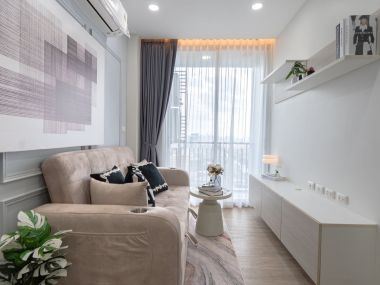 🔥อัพเกรดชีวิตที่ #รามคำแหง || 💵ไม่ถึง 2 ล้าน ||✨ห้องใหญ่ แต่งหรู 30 ตร.ม. || 💵ผ่อนเพียง 7,xxxเท่านั้น!! || ใกล้ Airport Rail Link || || 🛍️ เฟอร์ครบ พร้อมเข้าอยู่