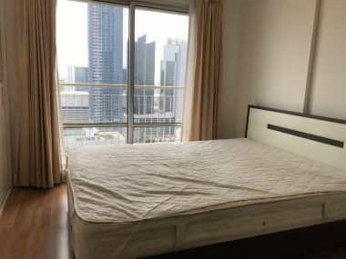 ** Hot Deal! ** Lumpini Place Rama9 - Ratchada ปล่อยเช่า ในราคาเพียง 13,000บาท/เดือน 1 ห้องนอน ขนาด 37ตรม. ใกล้ MRT พระราม 9 เฟอร์นิเจอร์ครบพร้อมเข้าอยู่ PROP000374
