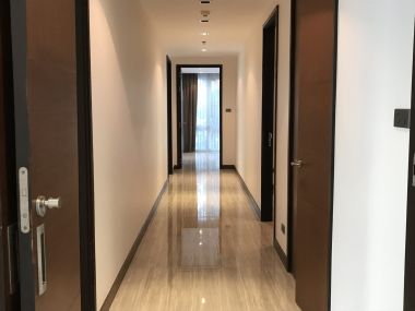 เช่า/ขาย เบลกราเวียเรสซิเดนซ์ 4ห้องนอน พร้อมห้องแม่บ้าน วิวสระน้ำ 298ตรม