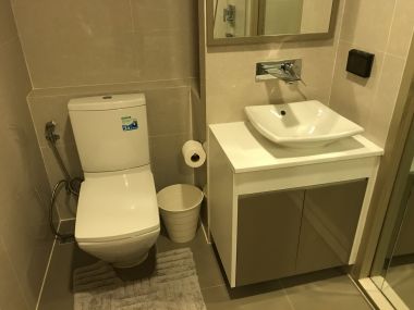 เช่าคอนโด liv@49 2 ห้องนอน duplex