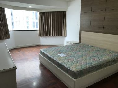 ให้เช่า! Baan Suanpetch 2 ห้องนอน 145 ตรม. ใกล้ BTS พร้อมพงษ์ เพียง 55,000 บาท/เดือน เฟอร์นิเจอร์ครบพร้อมเข้าอยู่
