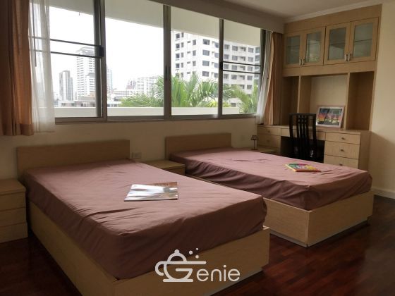 ให้เช่า! D.S. Tower 1 Sukhumvit 33 3 ห้องนอน 200 ตรม. ห้องมุม ใกล่ BTS พร้อมพงษ์ เพียง 65,000บาท/เดือน ตกแต่งห้องใหม่ เฟอร์นิเจอร์ครบพร้อมเข้าอยู่ PROP000415
