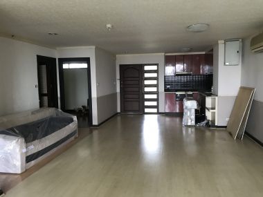 For Sale! at Supalai Place Sukhumvit 39 2 Bedroom 2 Bathroom 6,500,000 THB All inclusive Fully furnished PROP000418