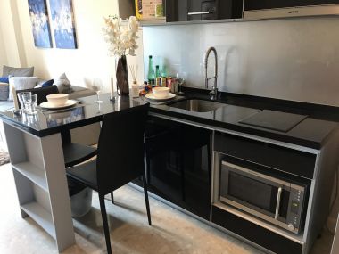 ** Hot Deal! ** For rent at The Crest Sukhumvit 34 1 Bedroom 1 Bathroom 22,000THB/month Fully furnished PROP000425