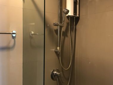 ** Hot Deal! ** For rent at The Crest Sukhumvit 34 1 Bedroom 1 Bathroom 22,000THB/month Fully furnished PROP000425