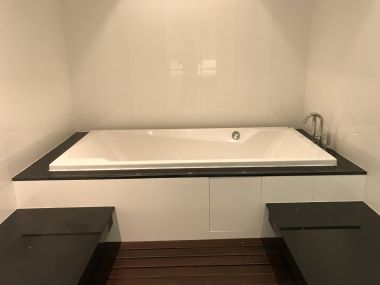 For rent at The Lakes 2 Bedroom 2 Bathroom 73,000THB/month Fully furnished PROP000442