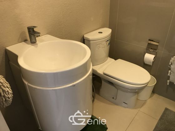 ** Hot Deal! ** For rent at Rhythm Asoke 2 Type Studio size 28Sq.m 18,000 THB/month Fully furnished PROP000453