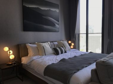 ** Hot Deal! ** For rent at Noble Ploenchit 1 Bathroom 1 Bedroom 31,000THB/month Fully furnished PROP000472