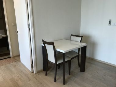 ** Hot Deal! ** For rent at Noble Remix 1 Bedroom 1 Bathroom 28,000THB/month Fully furnished PROP000474