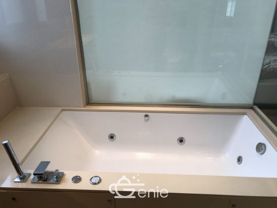 For rent at The Address Sukhumvit 28 65,000 THB/month 2 Bedroom 1 Bathroom Fully furnished