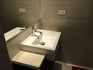 Noble Remix ให้เช่า ในราคาเพียง 27,000บาท/เดือน 1 ห้องนอน 1 ห้องน้ำ 42ตรม. ห้องใหญ่อยู่สบาย คอนโดเสย BTS ทองหล่อ เฟอร์นิเจอร์ครบพร้อมเข้าอยู่ (P-00680)