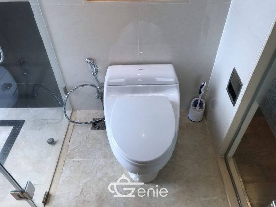 For rent/Sale at The Address Sukhumvit 28 50,000THB/month Sale 18,200,000 THB (All Inclusive) 2 Bedroom 2 Bathroom Fully furnished
