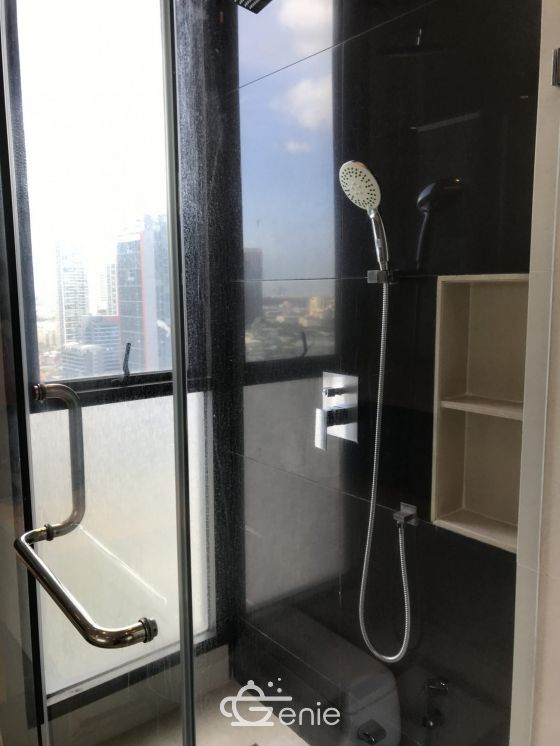 For rent/Sale at The Address Sukhumvit 28 50,000THB/month Sale 18,200,000 THB (All Inclusive) 2 Bedroom 2 Bathroom Fully furnished