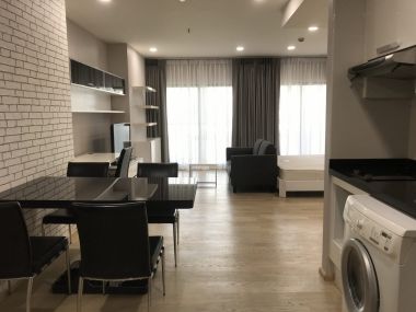 ให้เช่า! Noble Remix  1 ห้องนอน 43 ตรม. เพียง 25,000 บาท/เดือน เฟอร์นิเจอร์ครบพร้อมเข้าอยู่