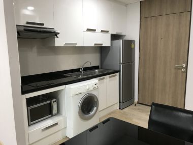 ให้เช่า! Noble Remix  1 ห้องนอน 43 ตรม. เพียง 25,000 บาท/เดือน เฟอร์นิเจอร์ครบพร้อมเข้าอยู่