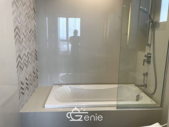 For rent at OKA HAUS Sukhumvit 36 2 Bedroom 2 Bathroom 32,000THB/month Fully furnished PROP000595
