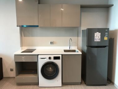 For sale at Life Sukhumvit 62 1 Bedroom 1 Bathroom 5,885,000THB Fully furnished PROP000602