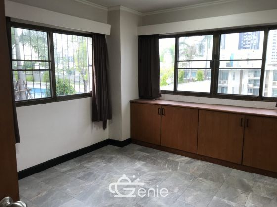 Large 3BR at Thonglor Tower opp. J-Avenue