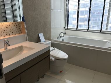 ให้เช่า! Bright Sukhumvit 24 ในราคาเพียง 75,000 บาท/เดือน 2 ห้องนอน 96ตรม. ชั้นสูง++ วิวสวย ใกล้ BTS พร้อมพงษ์ เฟอร์นิเจอร์ครบพร้อมเข้าอยู่ (P-00698)