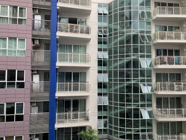 For rent at Avenue Sukhumvit 61 2 Bedroom 2 Bathroom 40,000THB/month Fully furnished (can negotiate)