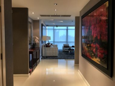 ให้เช่าคอนโดตกแต่งหรู 3 ห้องนอน 1 ห้องทำงาน ชั้นสูง แอทธินี เรสซิเดนซ์ ราคาพิเศษ