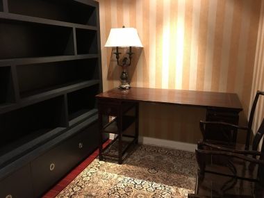 ให้เช่าคอนโดตกแต่งหรู 3 ห้องนอน 1 ห้องทำงาน ชั้นสูง แอทธินี เรสซิเดนซ์ ราคาพิเศษ