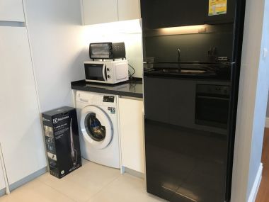 ปล่อยเช่า! Bright Sukhumvit 24 ในราคาเพียง 75,000บาท/เดือน 2 ห้องนอน 2 ห้องน้ำ 96ตรม. ห้องใหญ่อยู่สบาย ใกล้ BTS พร้อมพงษ์ เฟอร์นิเจอร์ครบพร้อมเข้าอยู่ PROP000669