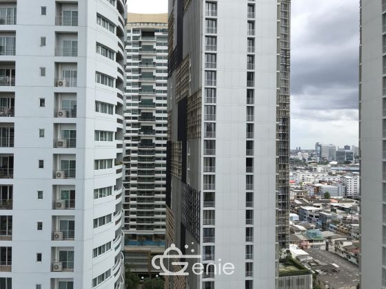 1 nice extra bed room for rent at park 24