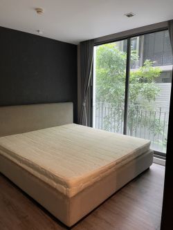 ขายขาดทุน ขาย The Room Sukhumvit 40 1 ห้องนอน ราคาถูก ใกล้ BTS เอกมัย ขนาด 43 ตร.ม. ชั้น 2 1ห้องนอน 1 ห้องนั่งเล่น ห้องครัวแยก ห้องไม่เคยปล่อยเช่า