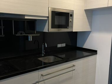 ขายขาดทุน ขาย The Room Sukhumvit 40 1 ห้องนอน ราคาถูก ใกล้ BTS เอกมัย ขนาด 43 ตร.ม. ชั้น 2 1ห้องนอน 1 ห้องนั่งเล่น ห้องครัวแยก ห้องไม่เคยปล่อยเช่า