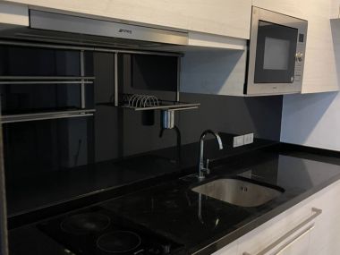 ขายขาดทุน ขาย The Room Sukhumvit 40 1 ห้องนอน ราคาถูก ใกล้ BTS เอกมัย ขนาด 43 ตร.ม. ชั้น 2 1ห้องนอน 1 ห้องนั่งเล่น ห้องครัวแยก ห้องไม่เคยปล่อยเช่า