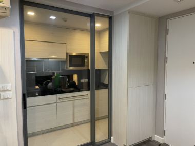 ขายขาดทุน ขาย The Room Sukhumvit 40 1 ห้องนอน ราคาถูก ใกล้ BTS เอกมัย ขนาด 43 ตร.ม. ชั้น 2 1ห้องนอน 1 ห้องนั่งเล่น ห้องครัวแยก ห้องไม่เคยปล่อยเช่า