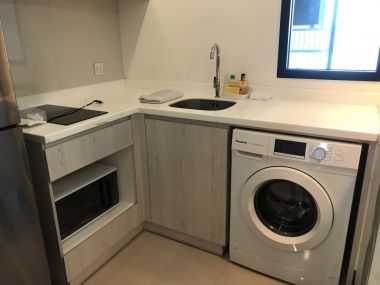 For rent at Life Asoke 1 Bedroom 1 Bathroom 21,000THB/month Fully furnished (can negotiate)