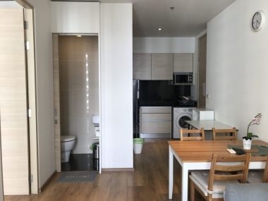 Park 24 1 bed plus 39 sqm extra bed room ready to move in now