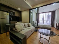 Condo for rent, Klass Langsuan, Soi Langsuan, near BTS Chidlom, Central Chidlom. Mater Dei College Fully Furnished Good price!