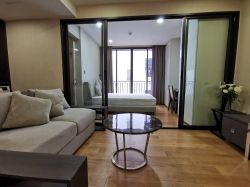 Condo for rent, Klass Langsuan, Soi Langsuan, near BTS Chidlom, Central Chidlom. Mater Dei College Fully Furnished Good price!