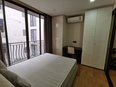 Condo for rent, Klass Langsuan, Soi Langsuan, near BTS Chidlom, Central Chidlom. Mater Dei College Fully Furnished Good price!