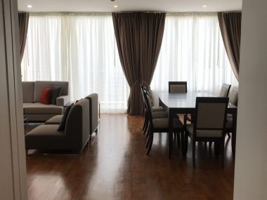 For rant at Siri Residence 3 Bedroom 4 Bathroom 90,000THB/month Fully furnished