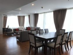 For rant at Siri Residence 3 Bedroom 4 Bathroom 90,000THB/month Fully furnished