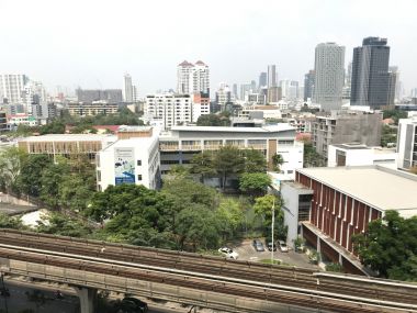 Keyne By Sansiri ให้เช่า! ในราคาเพียง 60,000บาท/เดือน 2 ห้องนอน 2 ห้องน้ำ 75ตรม. ชั้นสูง++ วิวสวย ใกล้ BTS ทองหล่อ เฟอร์นิเจอร์ครบพร้อมเข้าอยู่ (P-00723)