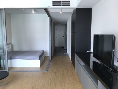 For rent at Siamese Surawong 1 Bedroom 1 Bathroom 20,000THB/month Fully furnished
