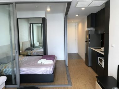For rent at Siamese Surawong 1 Bedroom 1 Bathroom 20,000THB/month Fully furnished