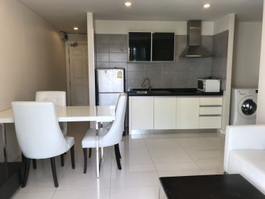 For rent at The Surawong 1 Bedroom 1 Bathroom 20,000THB/month Fully furnished